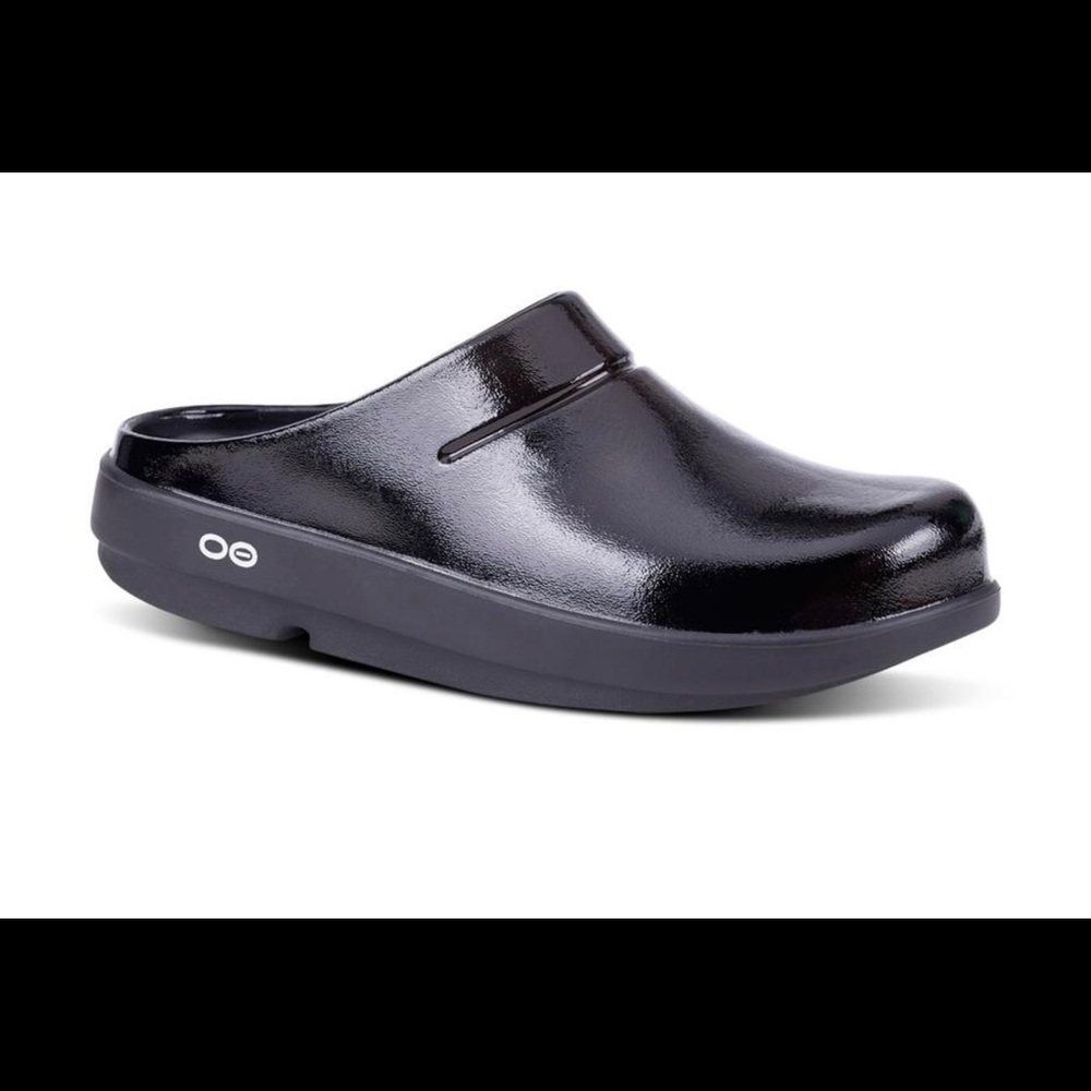 Oofos Oocloogs Luxe clogs EUC Almost NEW!